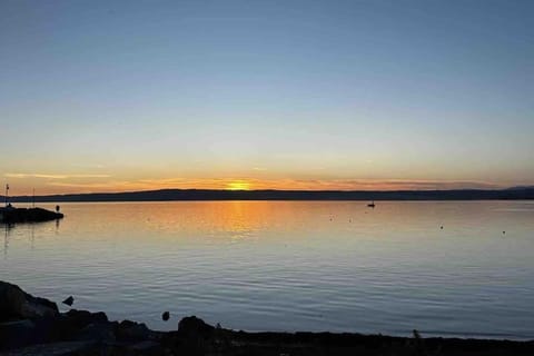 Sunset and lake Apartment in Bolsena