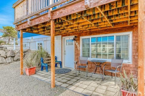 Cake by the Ocean House in Devils Lake