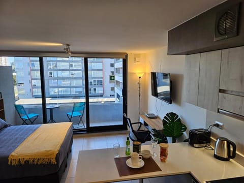 Bed, TV and multimedia, Coffee/tea facilities, Photo of the whole room, Seating area, Bedroom
