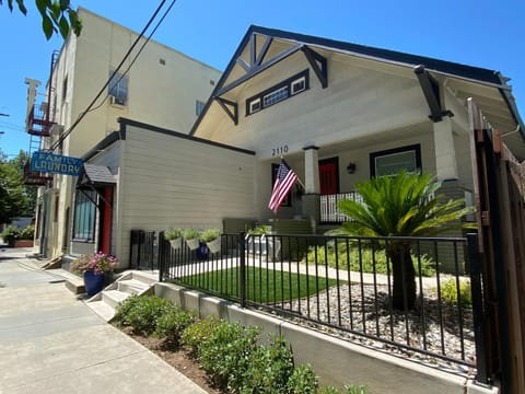 Property building, Facade/entrance, Street view
