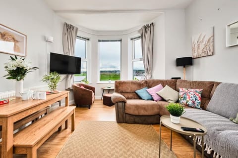 Family Seaside Apt with Bunk Room- Dunluce Green 2 Apartment in Portrush
