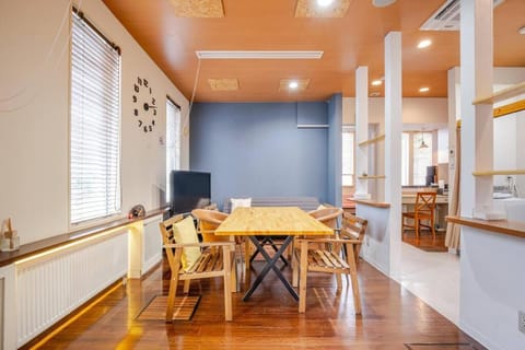 TV and multimedia, Living room, Dining area