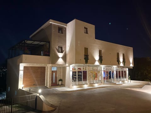 Property building, Restaurant/places to eat, Night, Breakfast