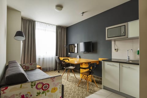 TV and multimedia, Dining area, Bedroom