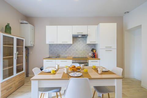 Le 54-GregIMMO-Appart'Hôtel Apartment in Switzerland