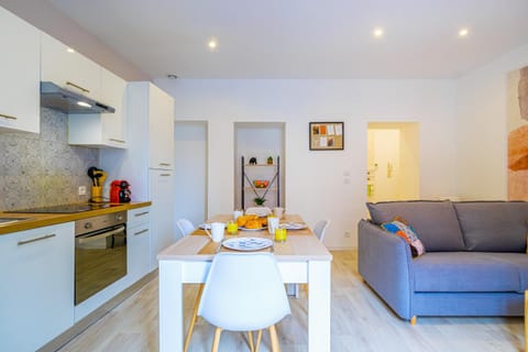 Le 54-GregIMMO-Appart'Hôtel Apartment in Switzerland