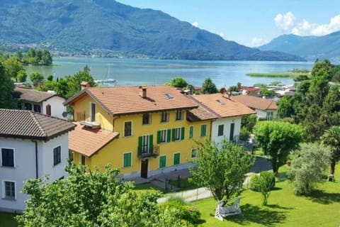 Property building, Lake view