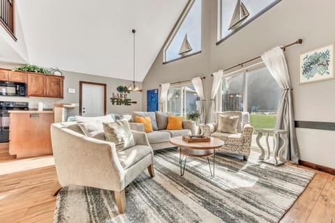 Bridges Bay Vacation Cabin 126 Cabin in Arnolds Park