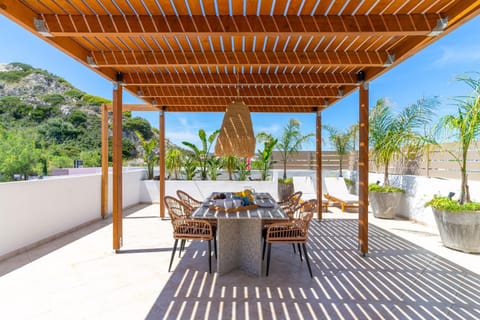 Patio, Natural landscape, Balcony/Terrace, Dining area