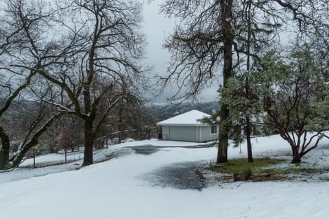 Property building, Neighbourhood, Natural landscape, Winter, Mountain view