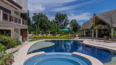 Garden view, Swimming pool, sunbed