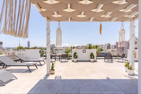 Patio, sunbed