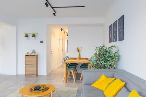 Ostend Center Luxury Top Floor Apartment with Free Parking Apartment in Ostend