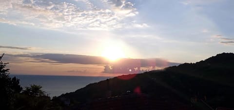 Day, Natural landscape, Mountain view, Sunrise