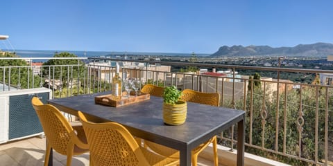Balcony/Terrace, Mountain view, Sea view