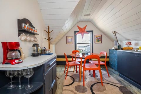 Crow's Nest Crash-Pad Apartment in Homestead