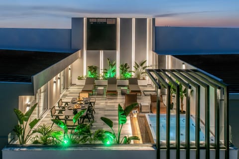 Garden, Hot Tub, Balcony/Terrace, Balcony/Terrace, Garden view, Swimming pool