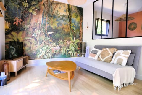 Living room, Decorative detail, Seating area