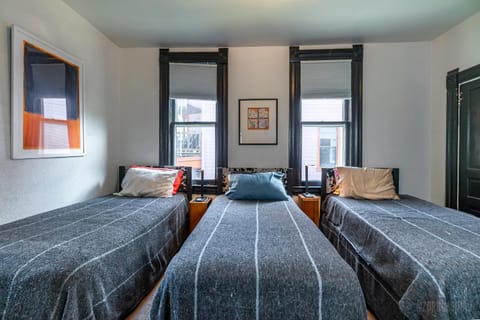 Parkside Paradise Elegant Victorian Home Just Steps from the Park Apartment in Homestead