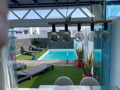 Garden, Garden view, Pool view, Swimming pool, sunbed