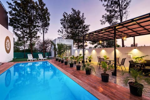 Pool view, Swimming pool