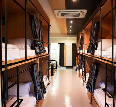 Photo of the whole room, Bedroom, bunk bed, air conditioner