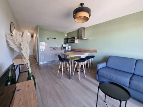 Living room, kitchen