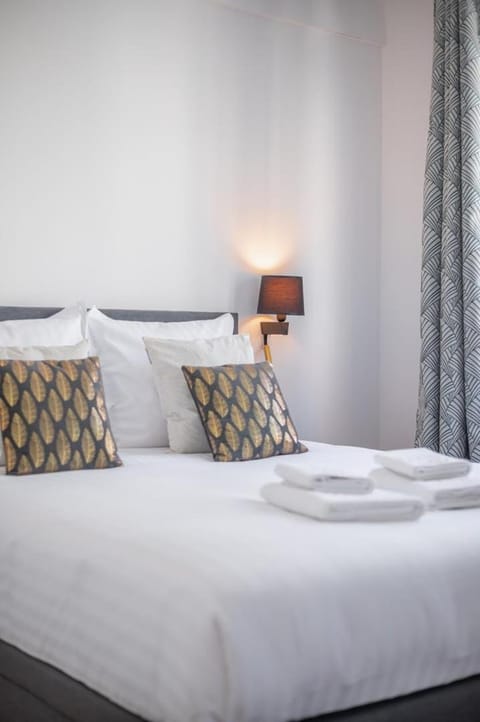 Bed, Photo of the whole room, Bedroom, towels, air conditioner