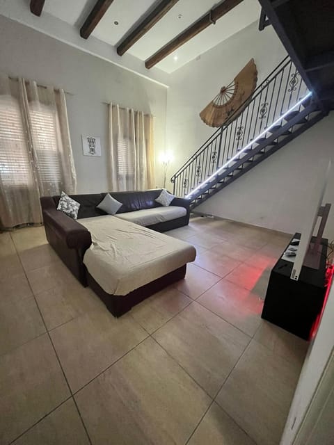 Bed, Living room, Photo of the whole room