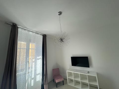 TV and multimedia, Bedroom