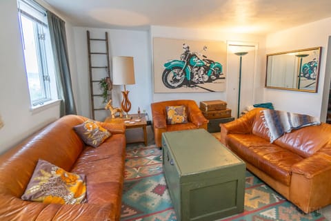 Southwest Charming Apartment - Amazing View Apartment in Pittsburgh