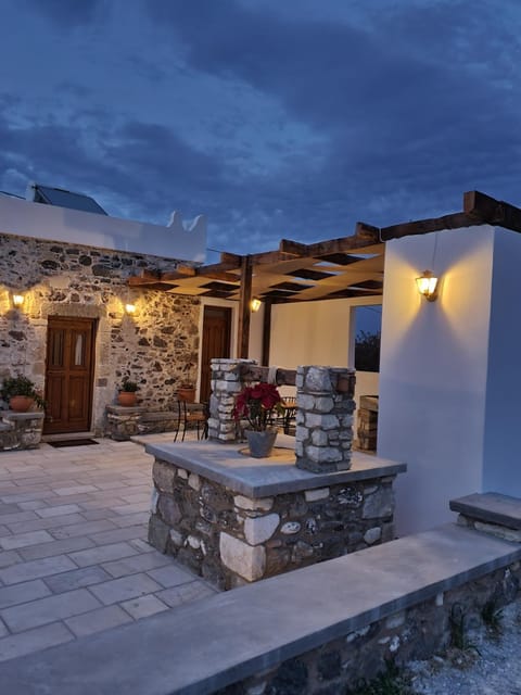 Patio, BBQ facilities