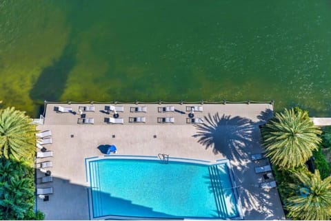 Spectacular View wBalcony Pool Inn in Hallandale Beach