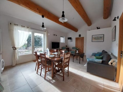 Gîte Bienvenue Chez Nous Apartment in Lacoste