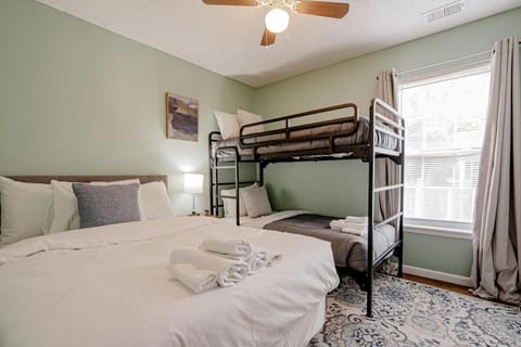 Close to USC & Midtown-Downtown - Newly Renovated House in Columbia