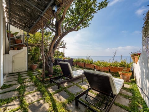 Patio, Garden, View (from property/room), Balcony/Terrace, Balcony/Terrace, Mountain view, Sea view, sunbed