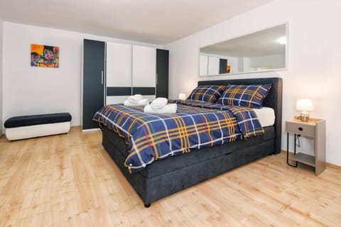 Bed, Bedroom, wardrobe