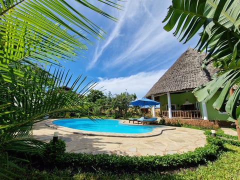 Property building, Garden view, Pool view