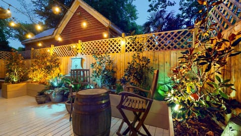 Patio, Seating area