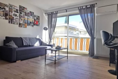 Santa Severina, Trilocale comodo e pratico centro città Apartment in Menton