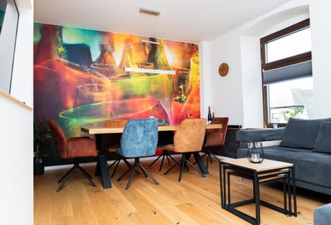 Living room, Seating area, Dining area