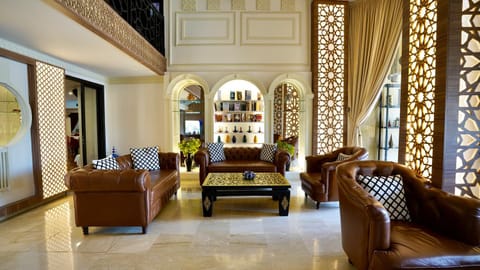 Library, Seating area