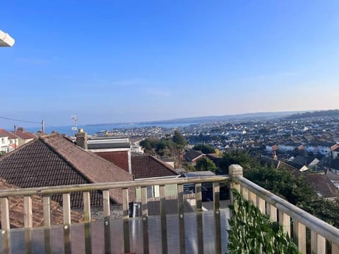 Bay View Retreat Apartment in Paignton