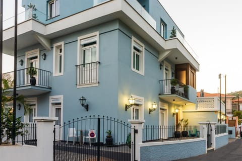 Property building, Street view