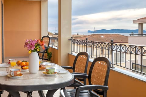 View (from property/room), Balcony/Terrace, Sea view