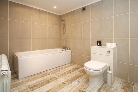 Toilet, Bathroom, Bath, towels