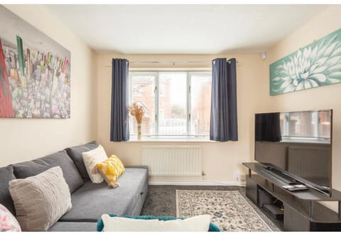 New Manchester Getaway Home - Free Gated Parking with Fob Apartment in Salford