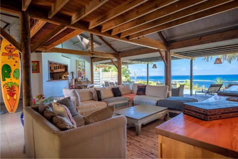 Communal lounge/ TV room, Living room, Seating area, Sea view