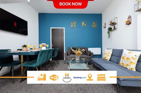 Communal lounge/ TV room, TV and multimedia, Living room, Seating area, Evening entertainment, Text overlay