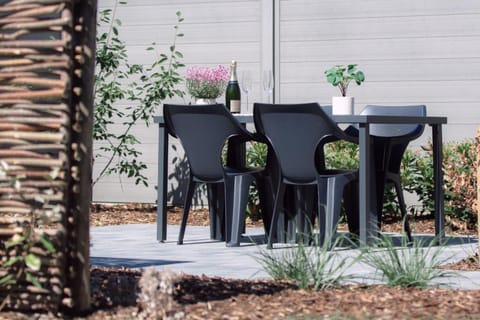 Garden, Balcony/Terrace